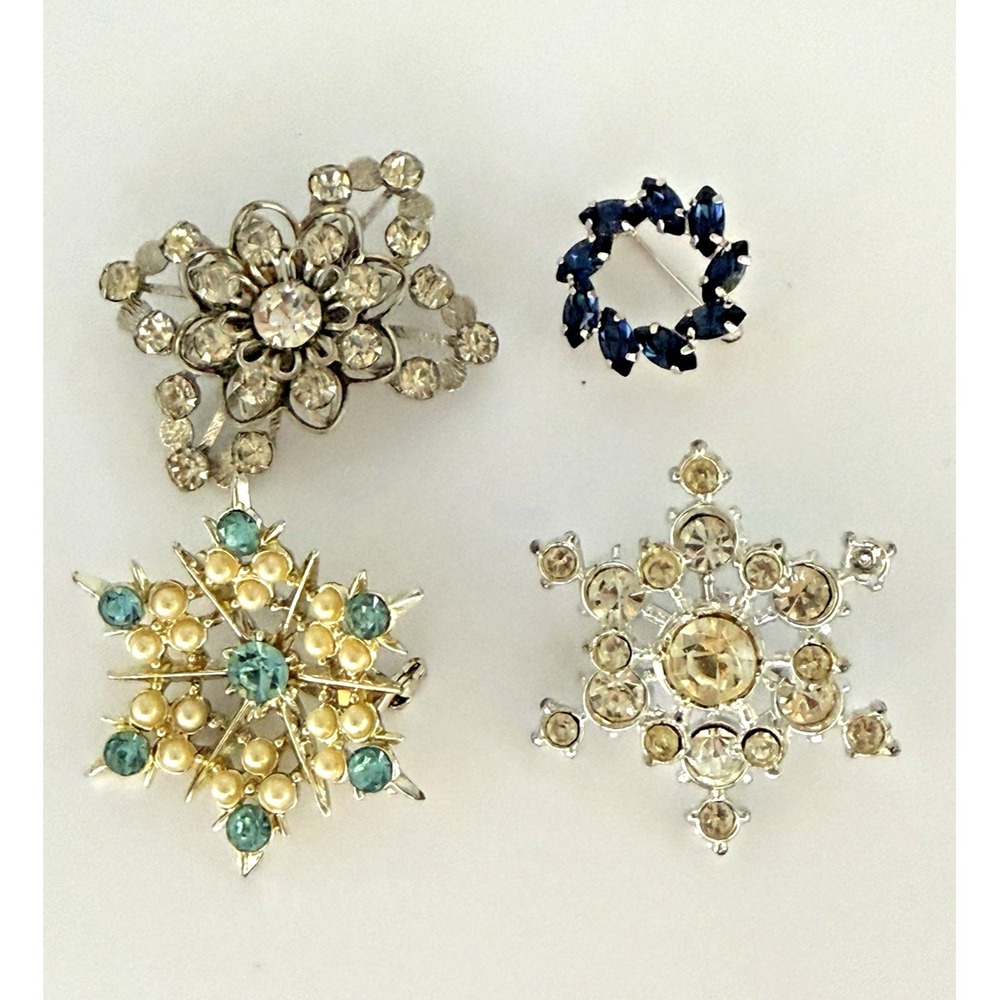 Vintage Brooch Lot Rhinestone Snowflake Starburst Blue Wreath Mixed Bundle